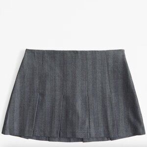 Abercrombie & Fitch Mid Rise Grey Herringbone Pleated Mini Skirt Skort - Size L